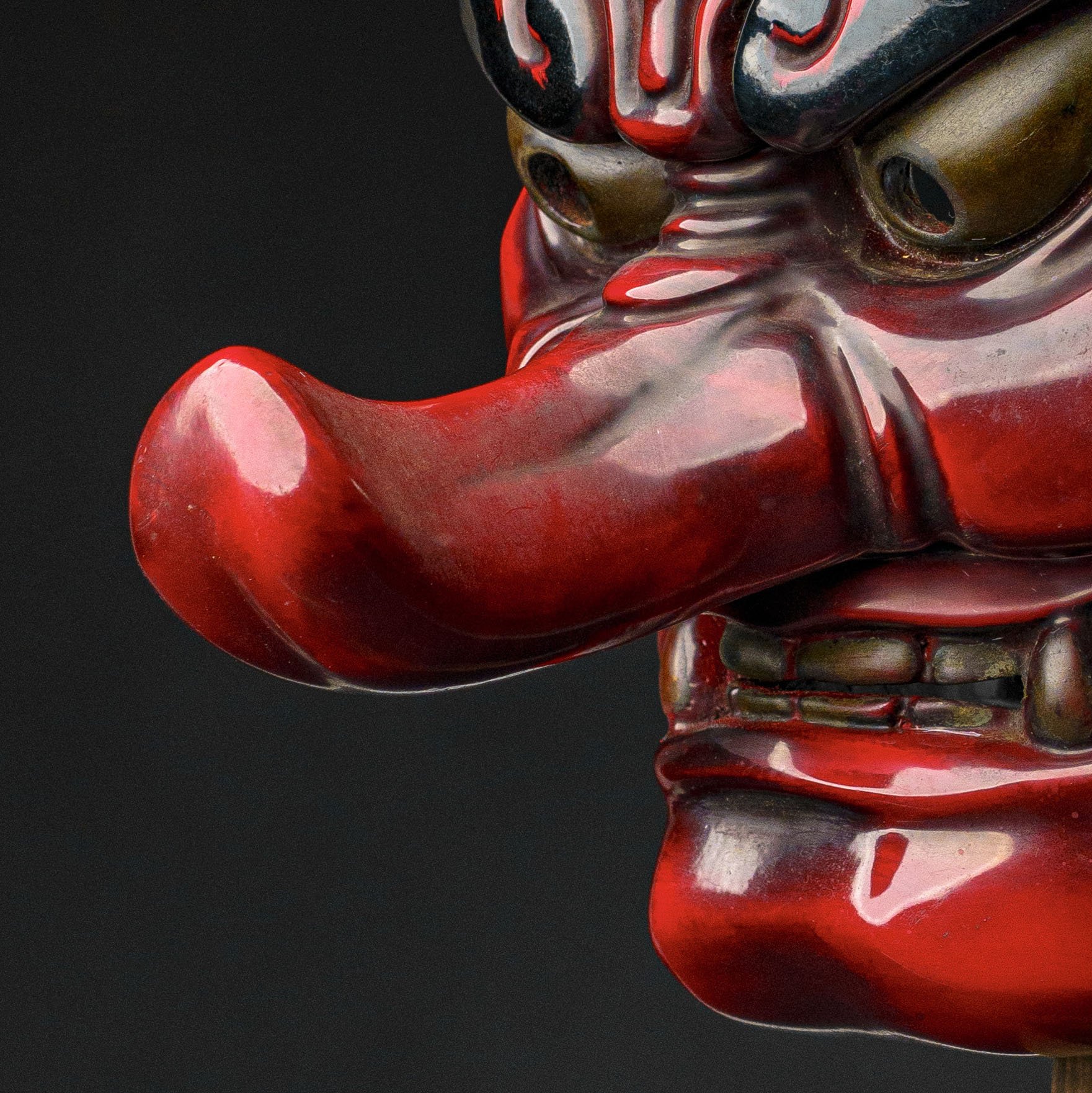 WOOD TENGU RED MASK | GAKUSEIBOOKS